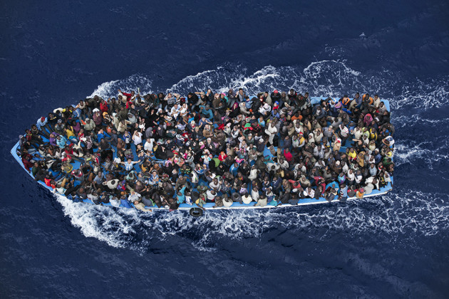 Photo by Massimo Sestini. General News, 2nd prize singles, Massimo Sestini (World Press Photo Awards 2014).